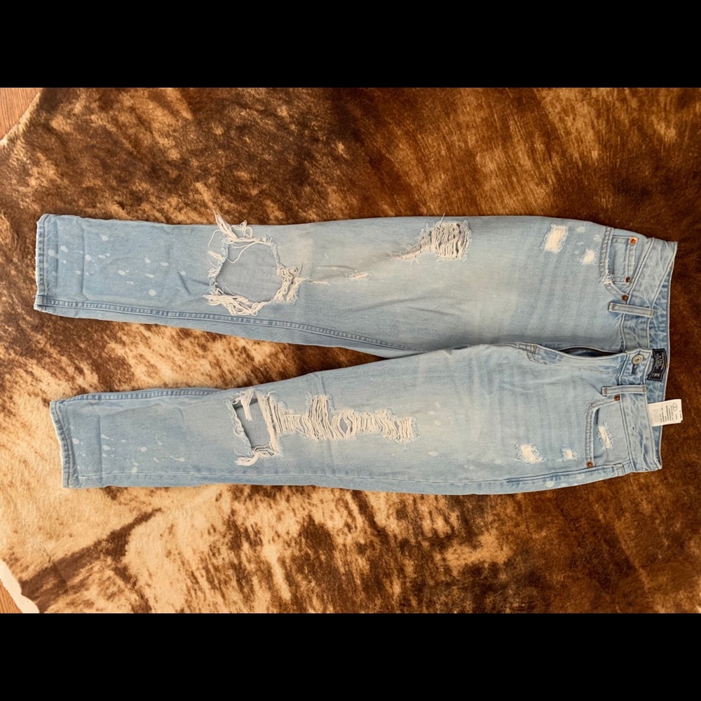 Abercrombie girlfriend jeans
